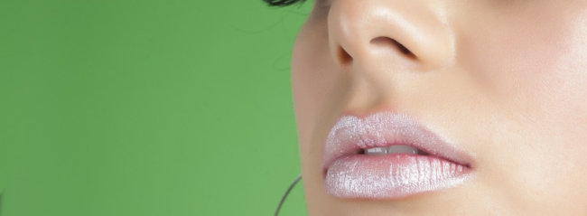 Makijaż rozświetlający – jak osiągnąć subtelny efekt?